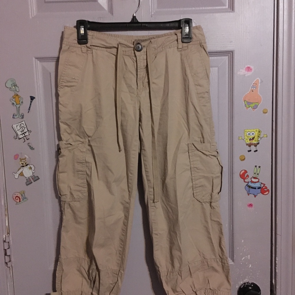 Liz Claiborne Women’s Beige Cargo Pants Size 4